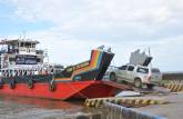 Fiona abordando o ferry Che Guevara, à caminho da Isla Ometepe, no lago Nicarágua